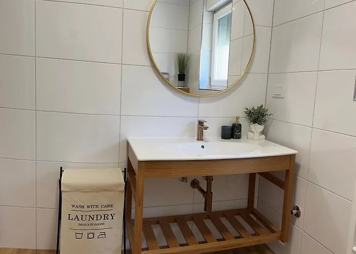 Ivano & Leo - Private Parking *