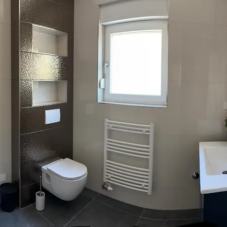 Ivano & Leo - Private Parking Apartamento
