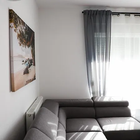 Ivano & Leo - Private Parking