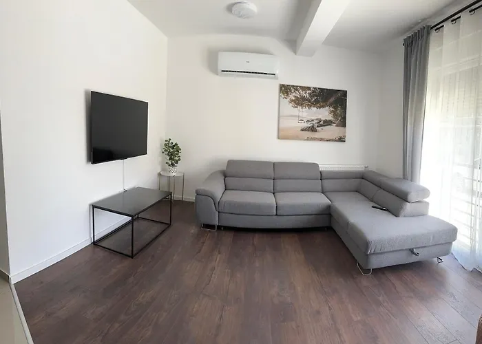 Ivano & Leo - Private Parking Задар