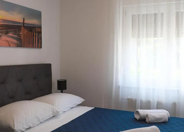 Ivano & Leo - Private Parking Διαμέρισμα *