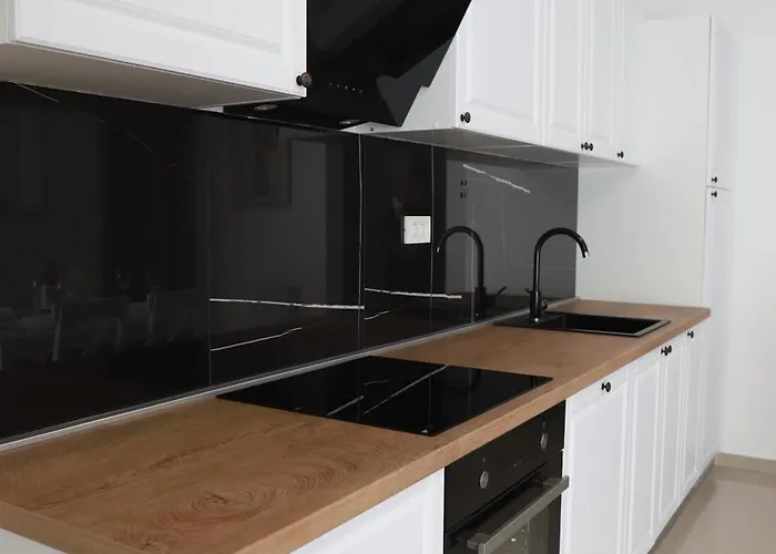 Ivano & Leo - Private Parking Апартаменты Задар