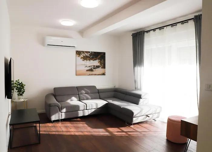 Апартаменты Ivano & Leo - Private Parking *