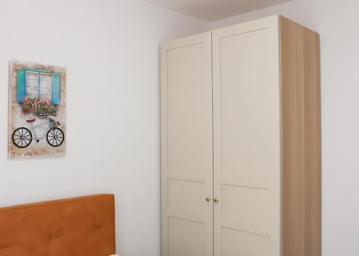 Ivano & Leo - Private Parking Апартаменты