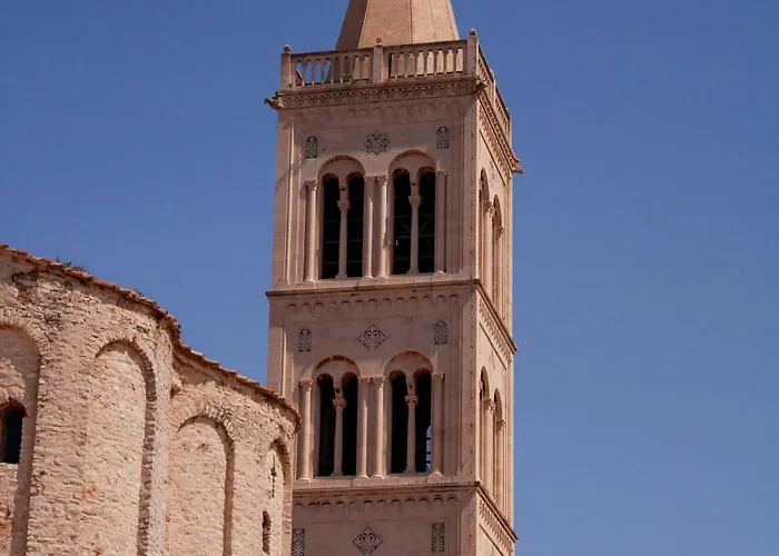 Ivano & Leo - Private Parking Задар