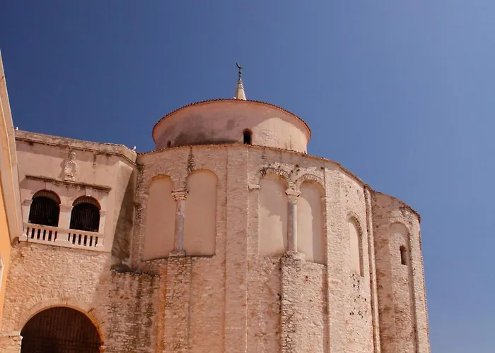 Ivano & Leo - Private Parking Апартаменты Задар