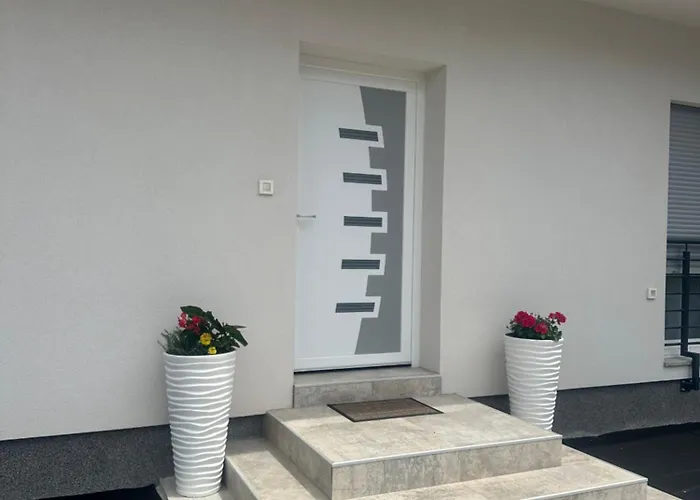 Ivano & Leo - Private Parking Апартаменты Задар