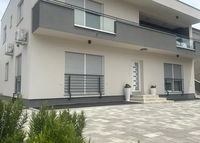 Апартаменты Ivano & Leo - Private Parking *